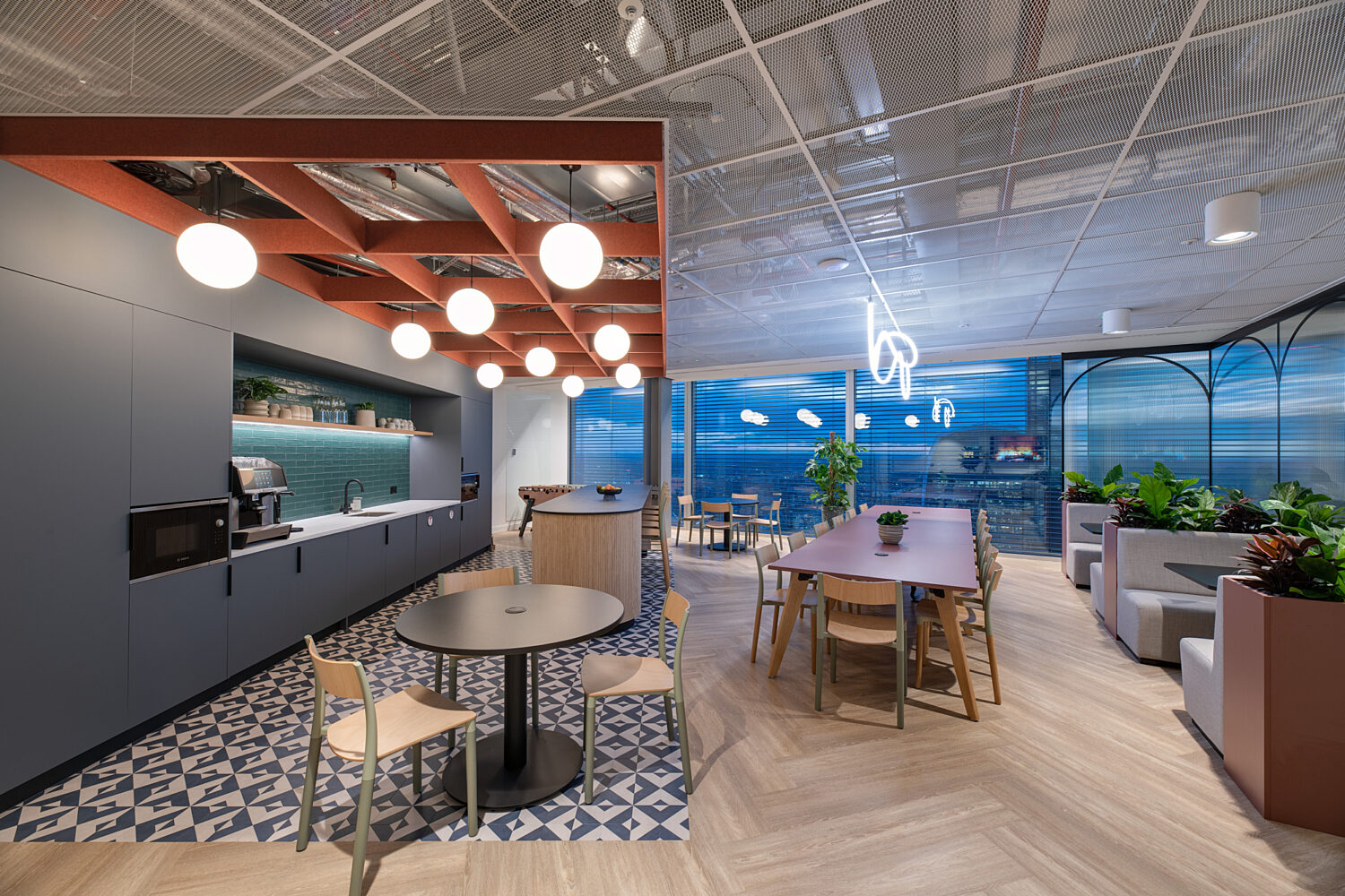 Kitchen with city views at CR International