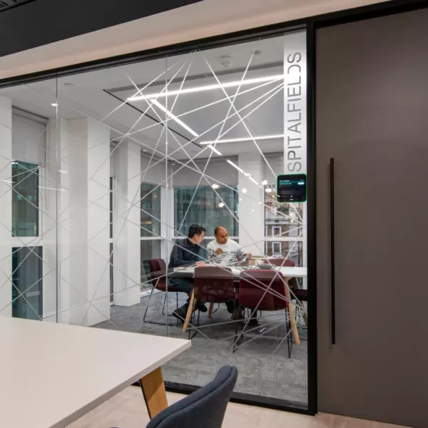 Electronically booked meeting rooms