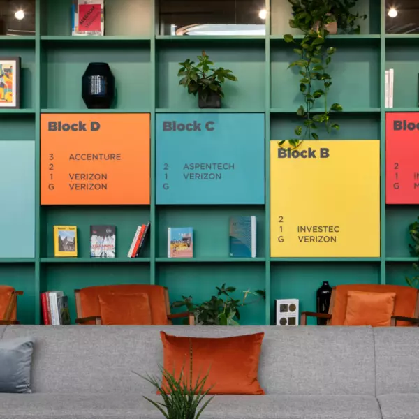 Colour coded wayfinding around Campus Reading