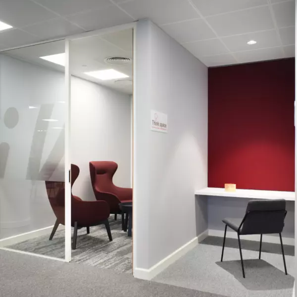 Open and closed individual work spaces