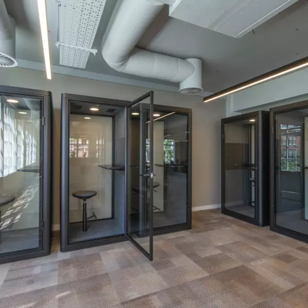 Private booths for individual working