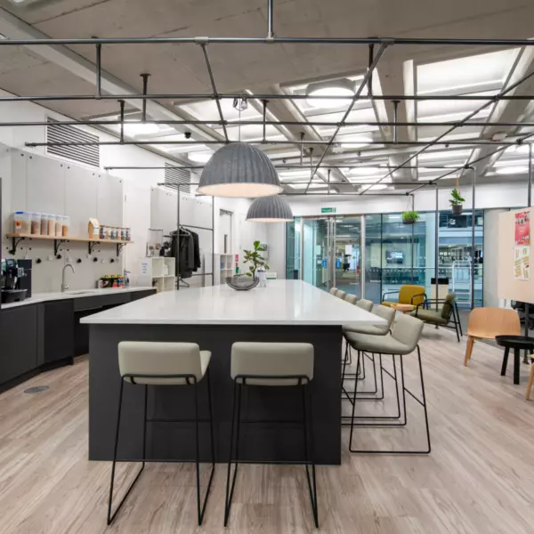 Island unit and teapoint