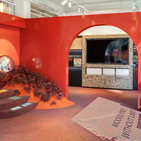 Unique red showroom space for Modulyss