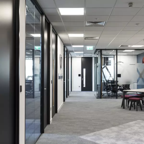 Wave Optics meeting rooms and touchdown space