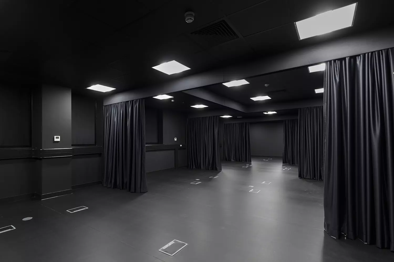 Flexible space for Wave Optics