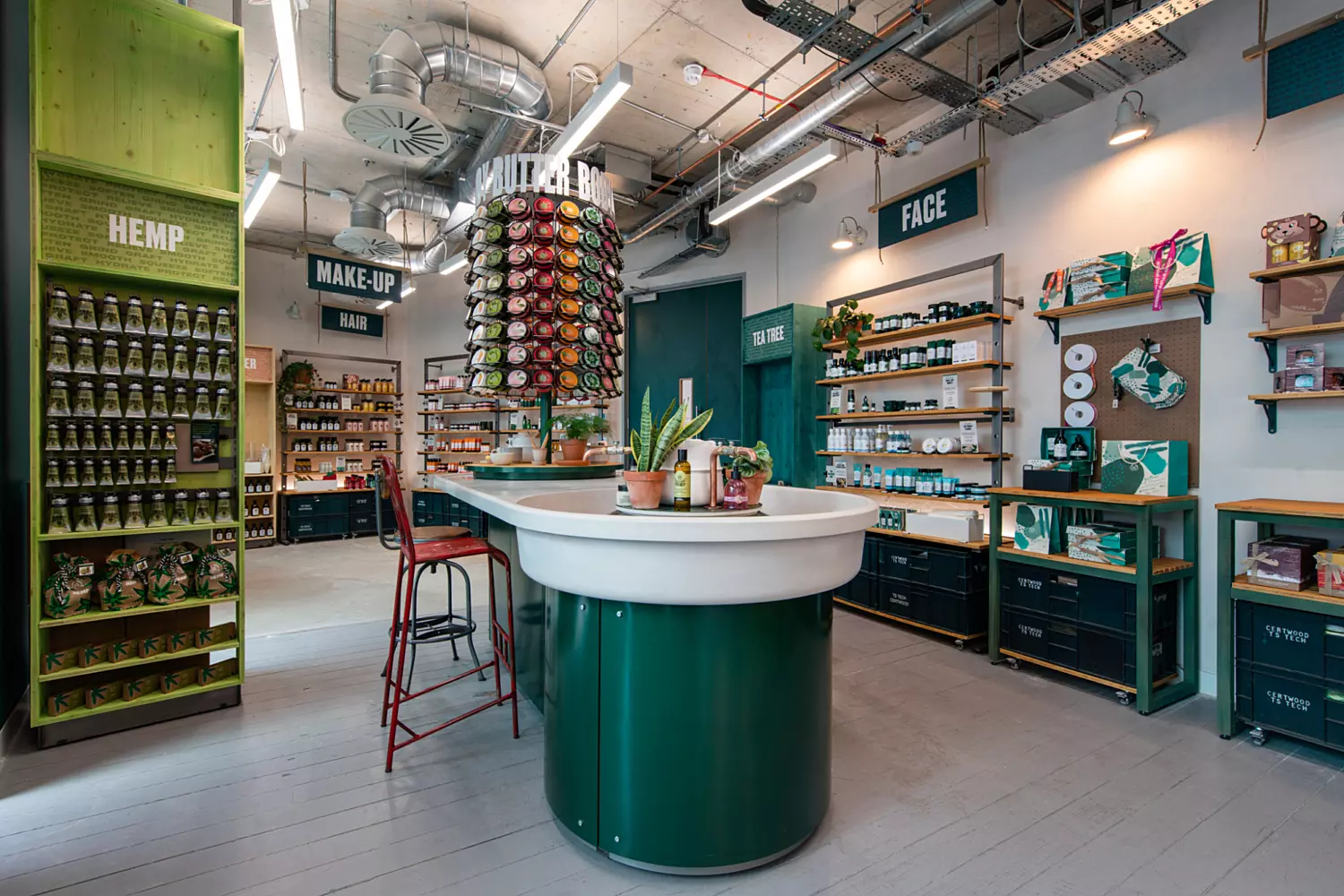 Body shop breakout space