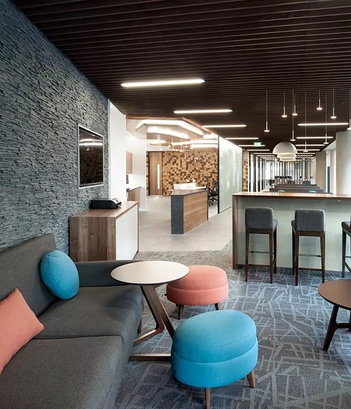 The reverse commute: destination workplaces