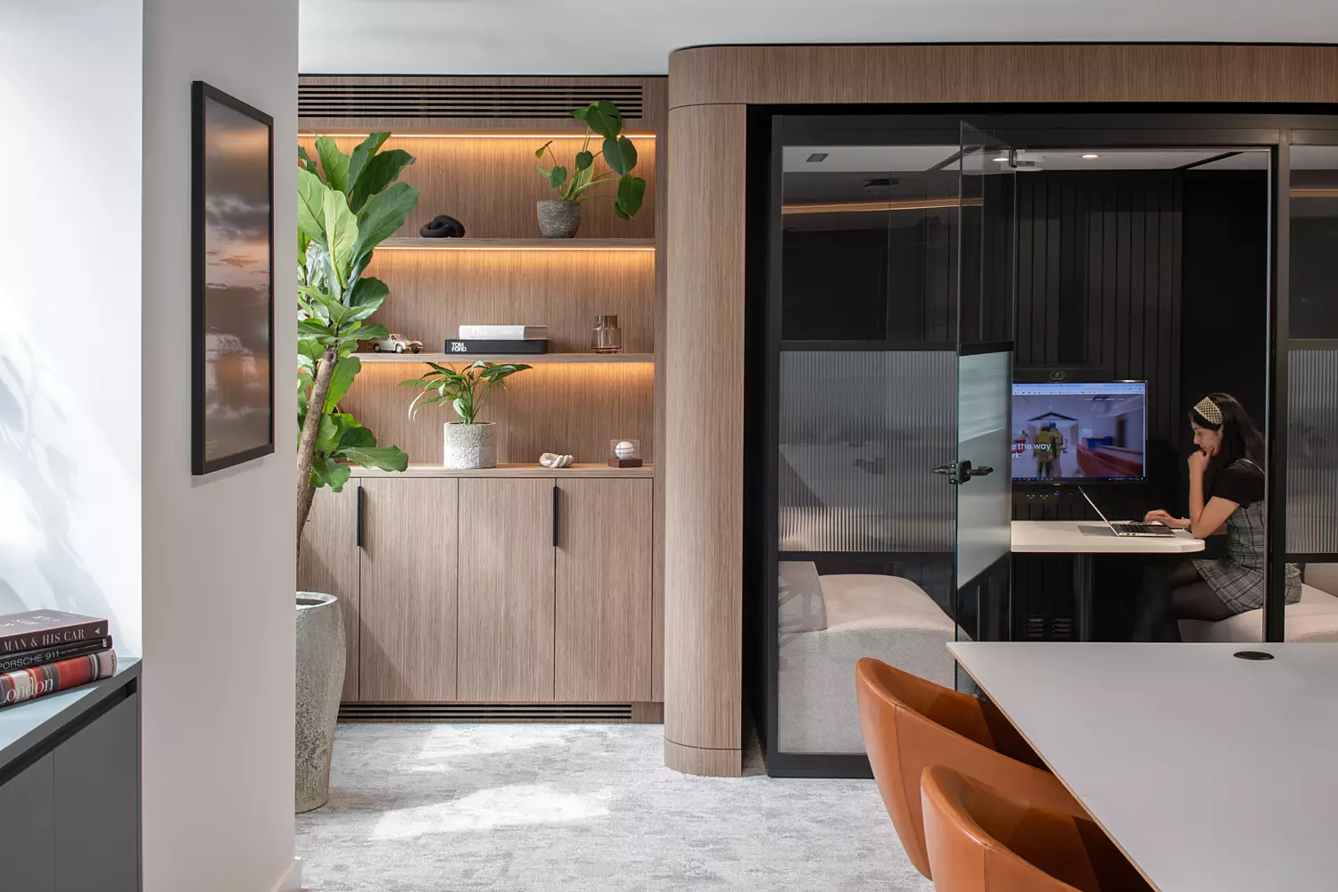 Office area with separate small meeting pod