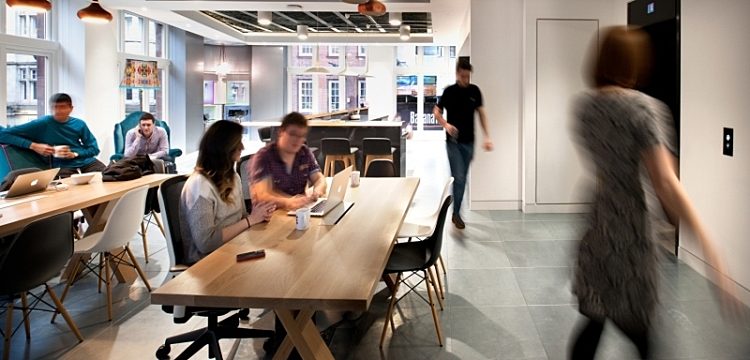 comunal space at the heart of office fit out