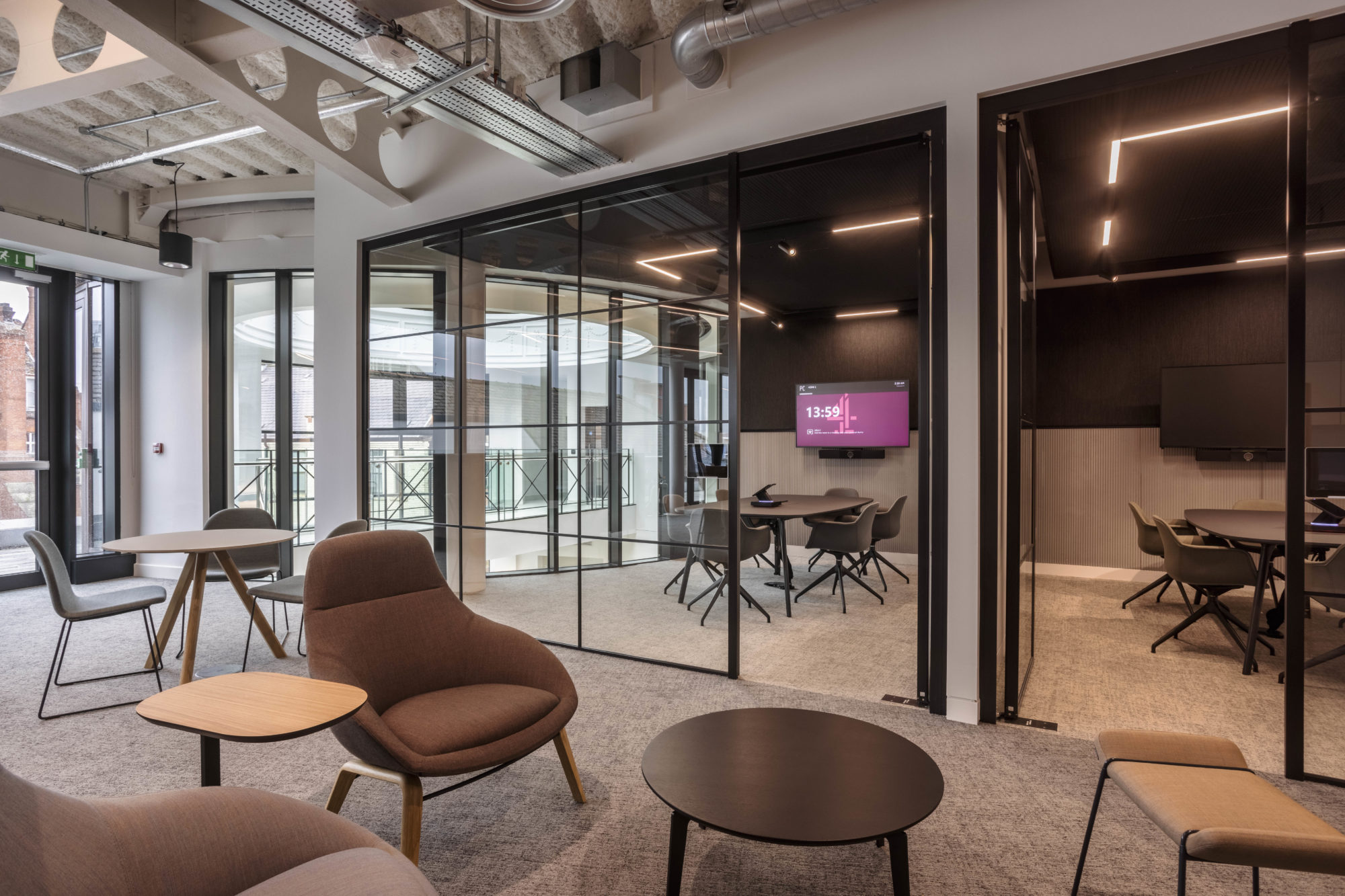 channel 4 focus rooms in office fit out