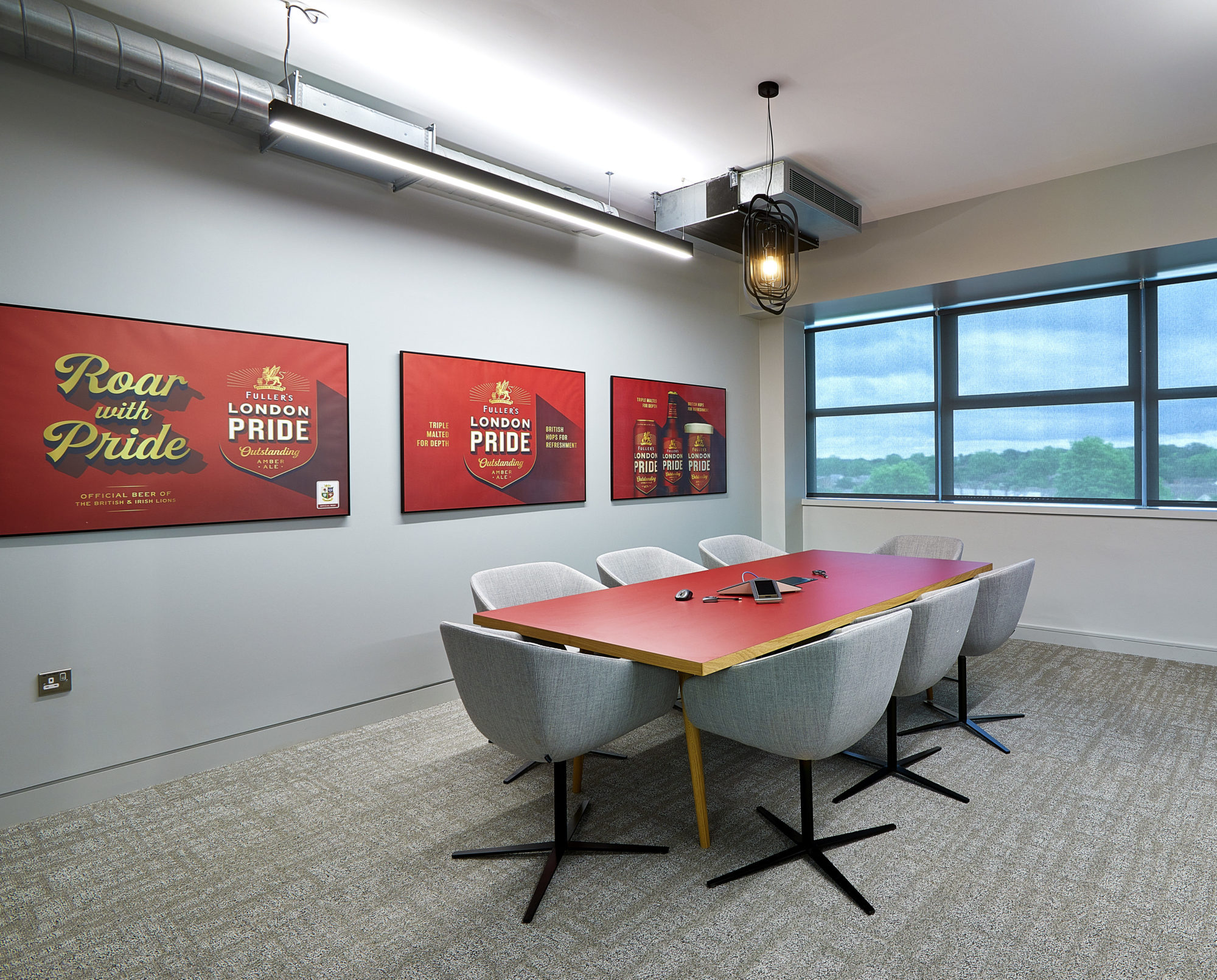 Smart meeting rooms flexible space