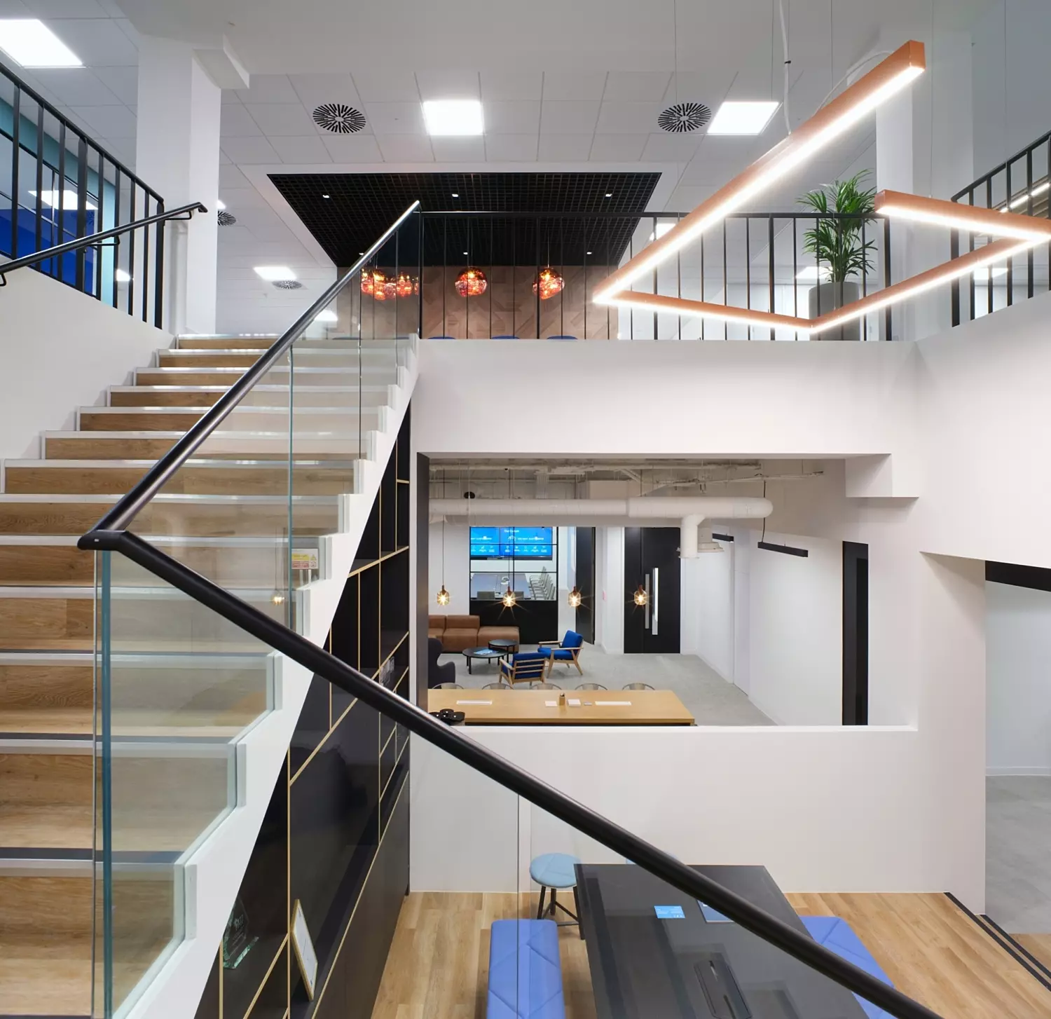 Circular office design using natural materials