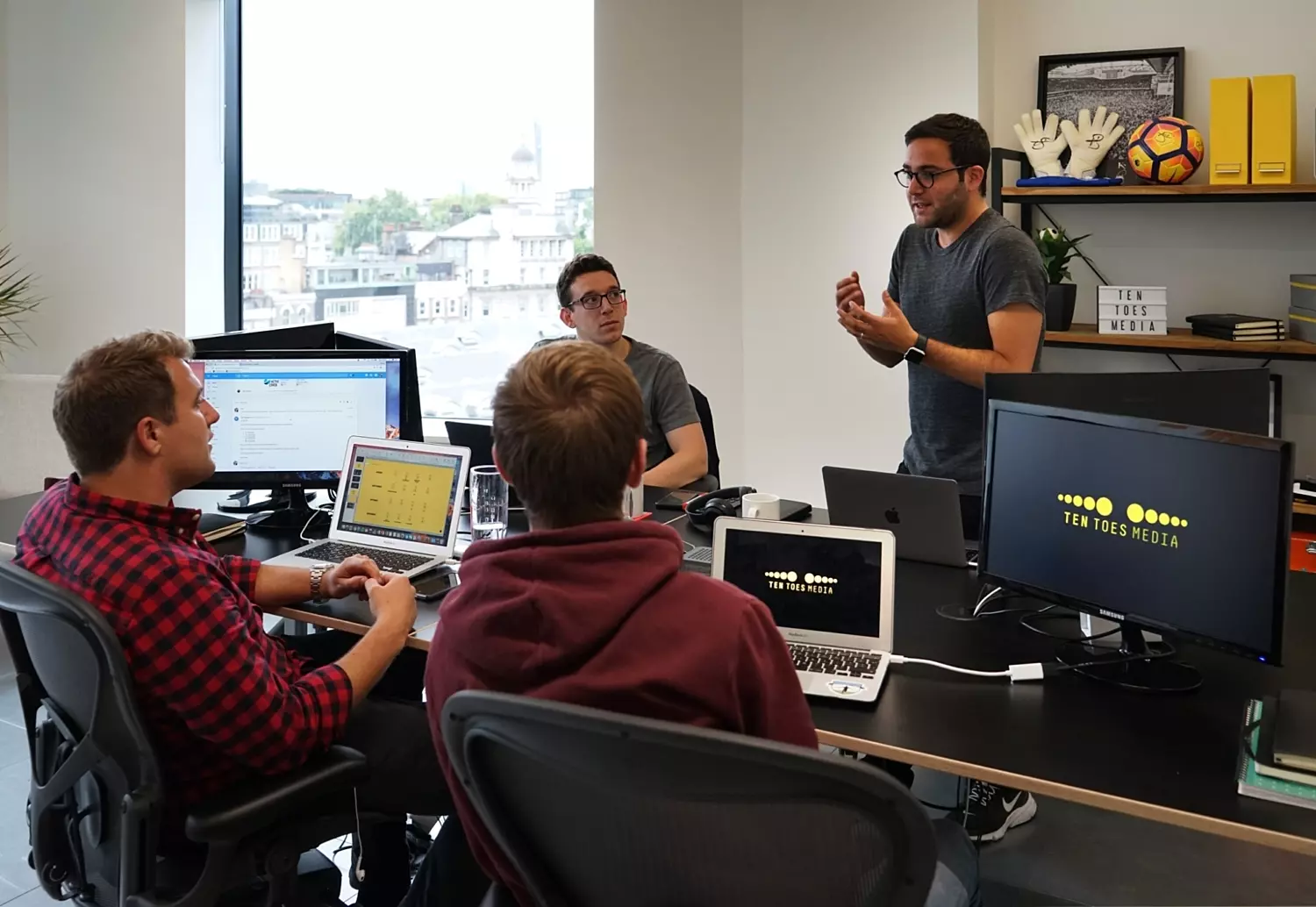 Teamwork in an office