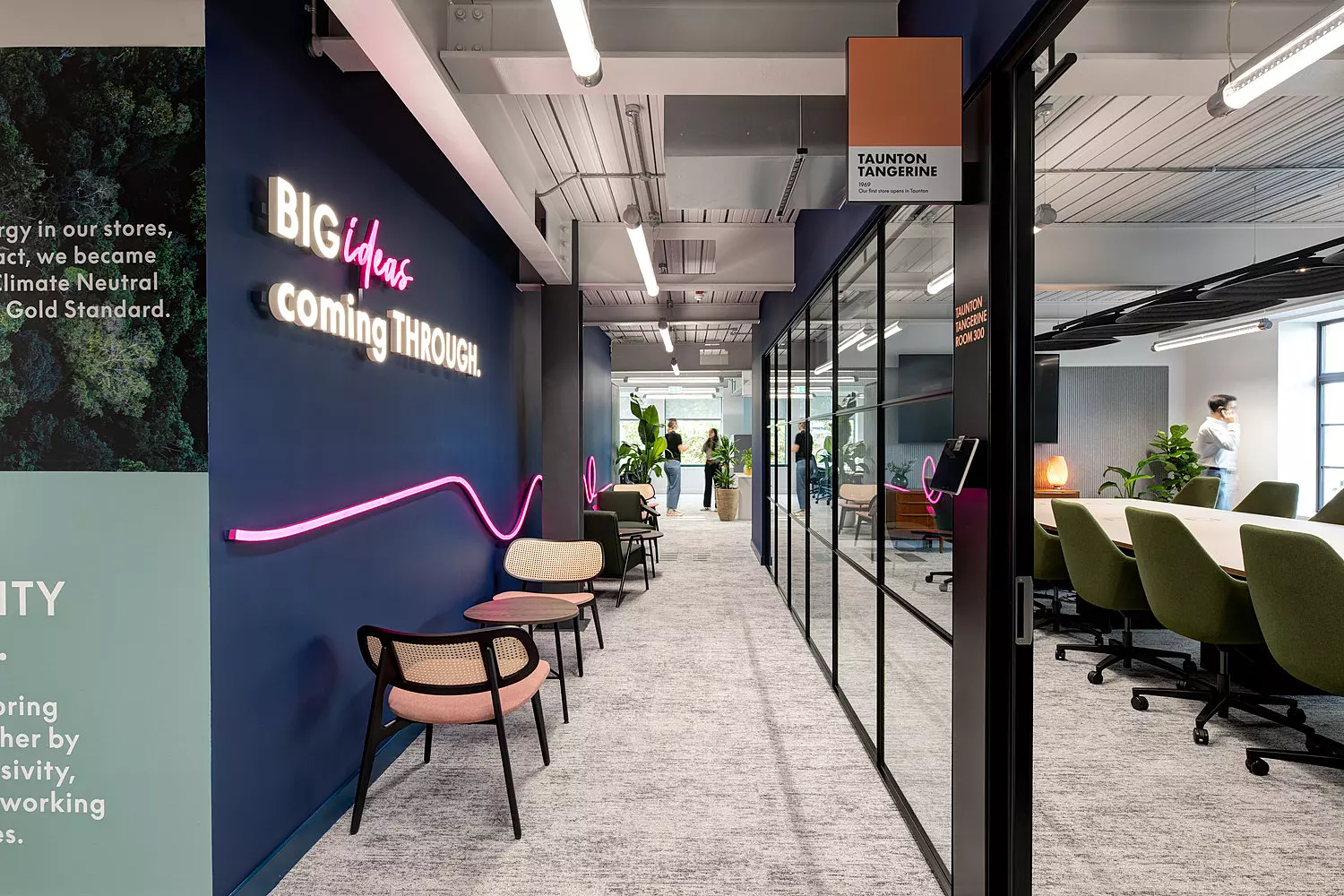 New Look's trendy London fit out