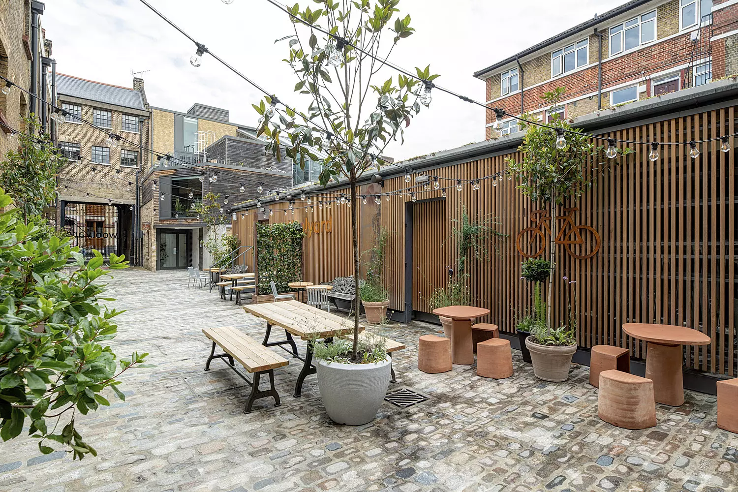 Biophilia in GPE's outside space