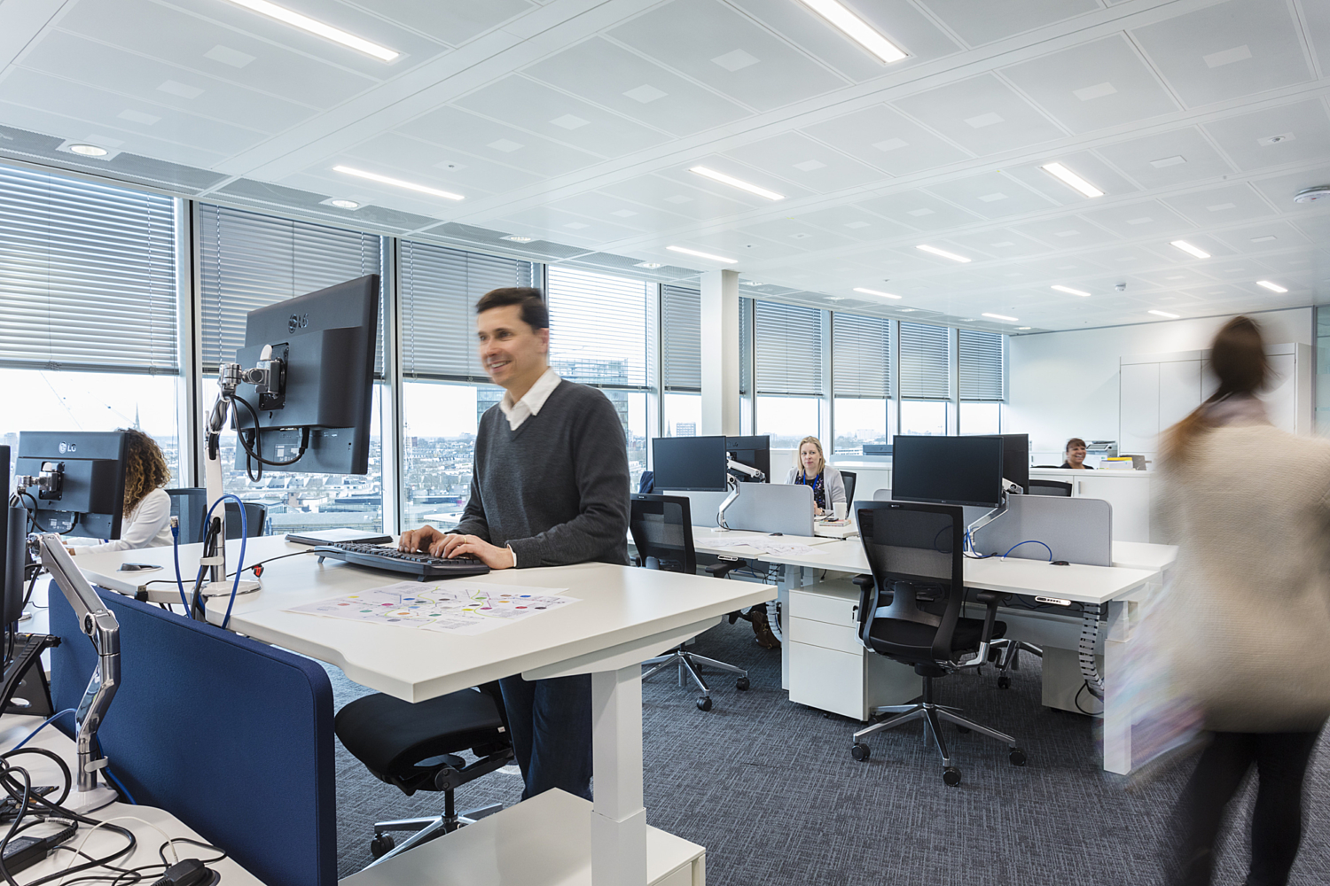 Sit-stand desks at First Group