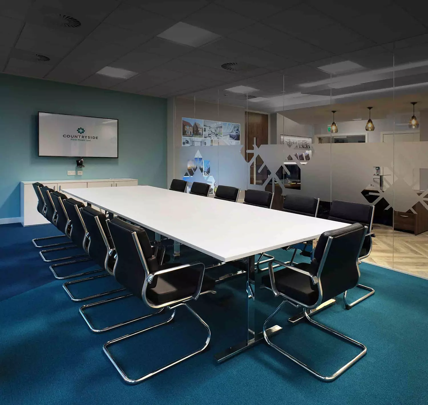 Countryside's colourful meeting room fit out