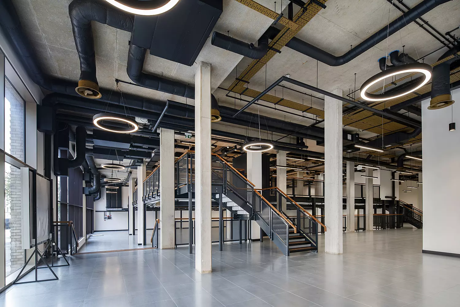 Energy efficient flexible office design Cat A fit out