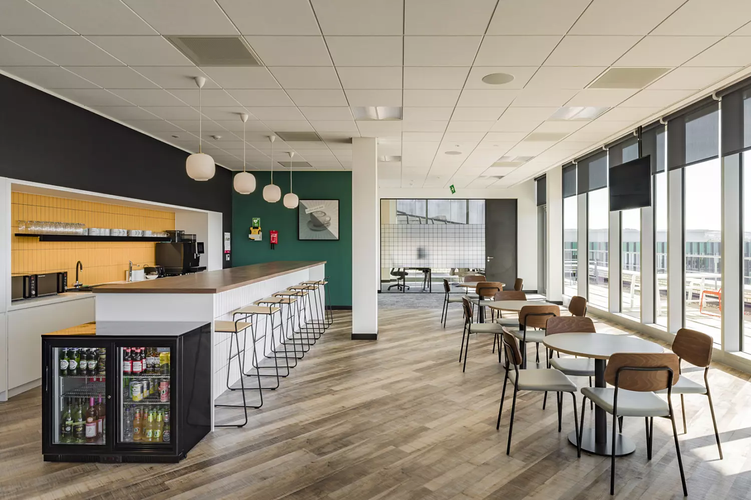 Teapoint and cafe style seating with balcony at Causeway