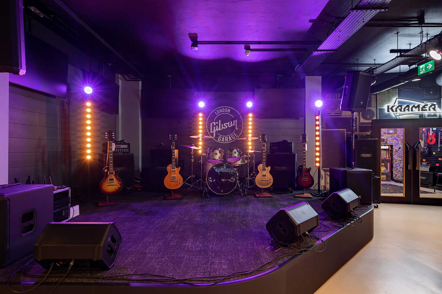 Gibson guitars stage