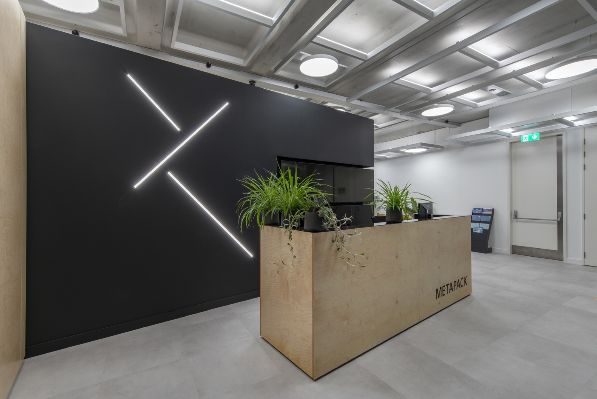 Metapack office design reception